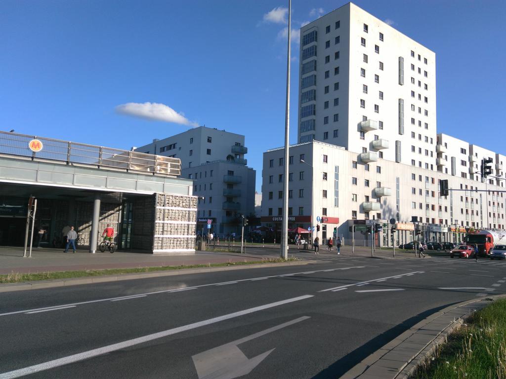 Apartamenty Metro Mlociny Варшава Экстерьер фото